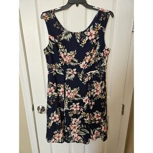 Yellow Star Women's Lined 100% Polyester Hidden Zip Scoop Neck Pleated Skirt 1X